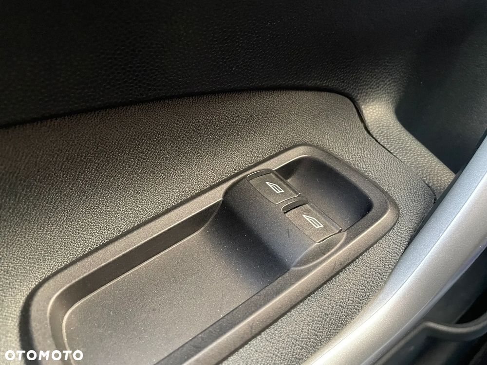 Ford Fiesta 1.25 Trend - 12