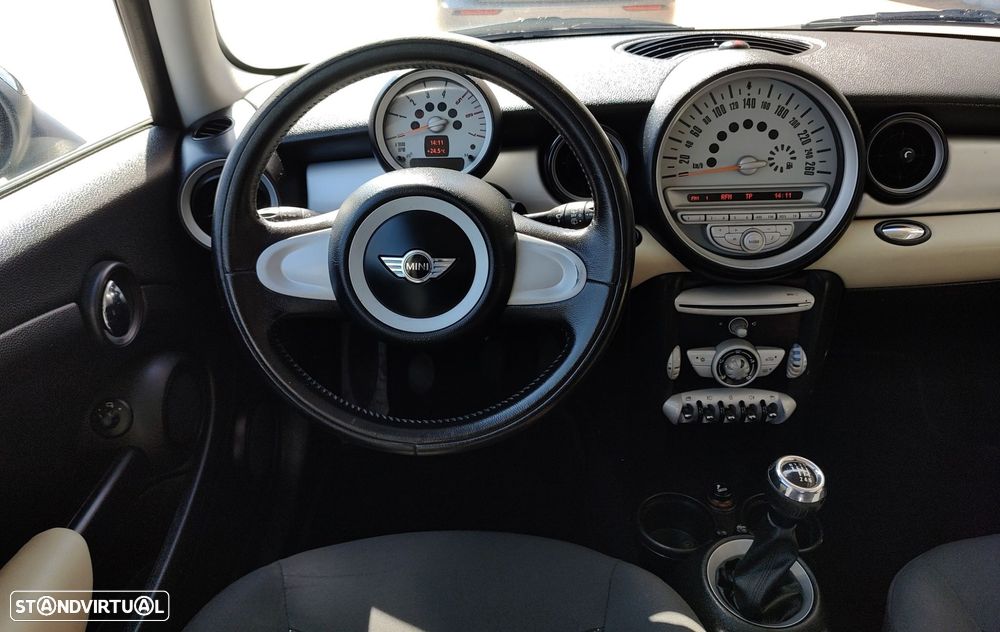 MINI 3 Portas Cooper D - 14