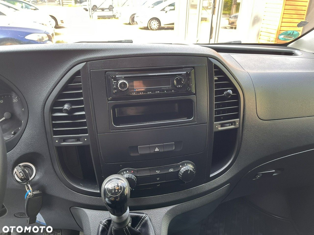 Mercedes-Benz Vito - 14