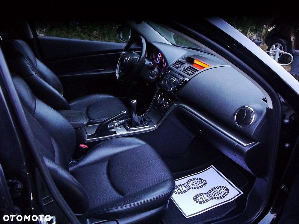 Mazda 6 2.2 CD Exclusive + - 17