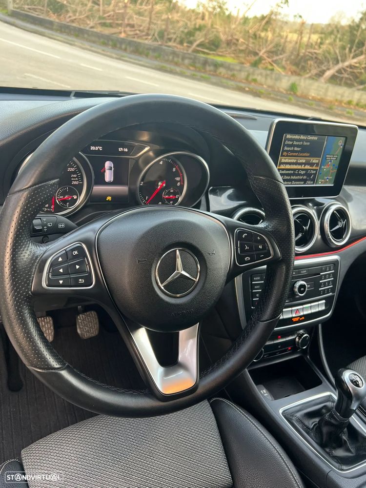 Mercedes-Benz CLA 180 d Shooting Brake AMG Line - 52