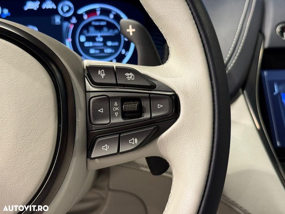 Aston Martin DBX - 24