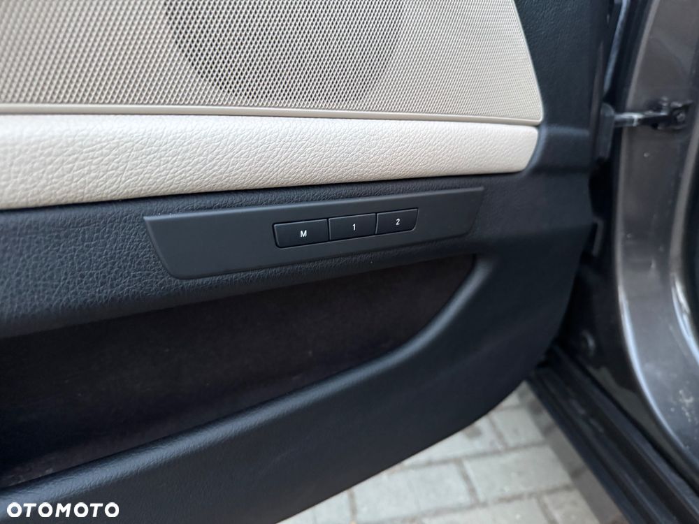 BMW Seria 5 520d - 14