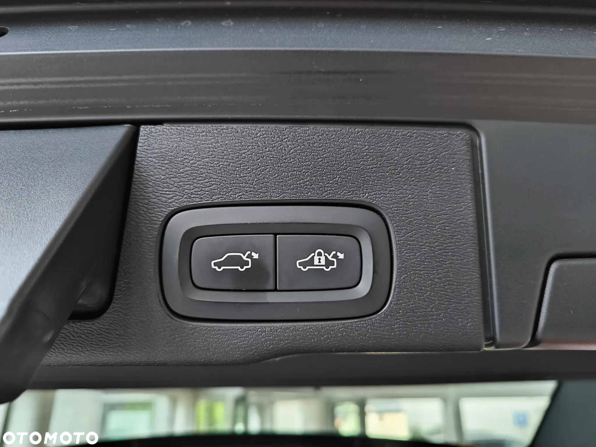Volvo XC 60 D5 AWD R-Design - 37