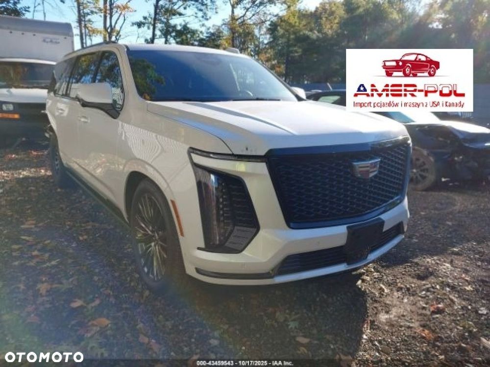 Cadillac Escalade - 1