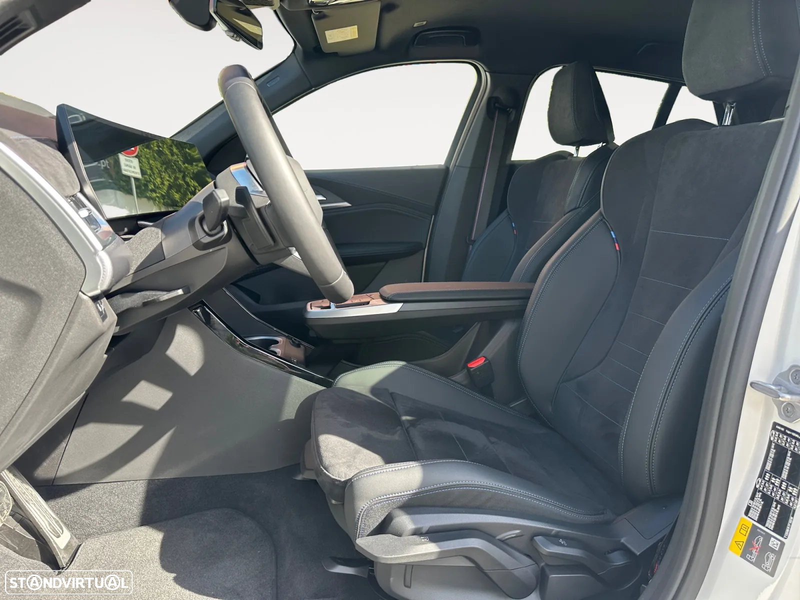 BMW iX2 eDrive20 - 10