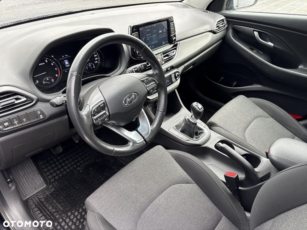 Hyundai i30 1.5 DPI Smart - 9