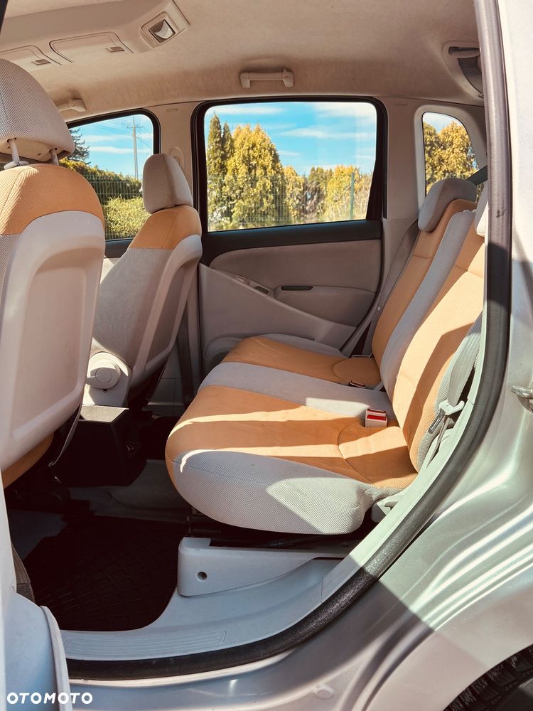 Fiat Idea 1.4 16V Dynamic - 9