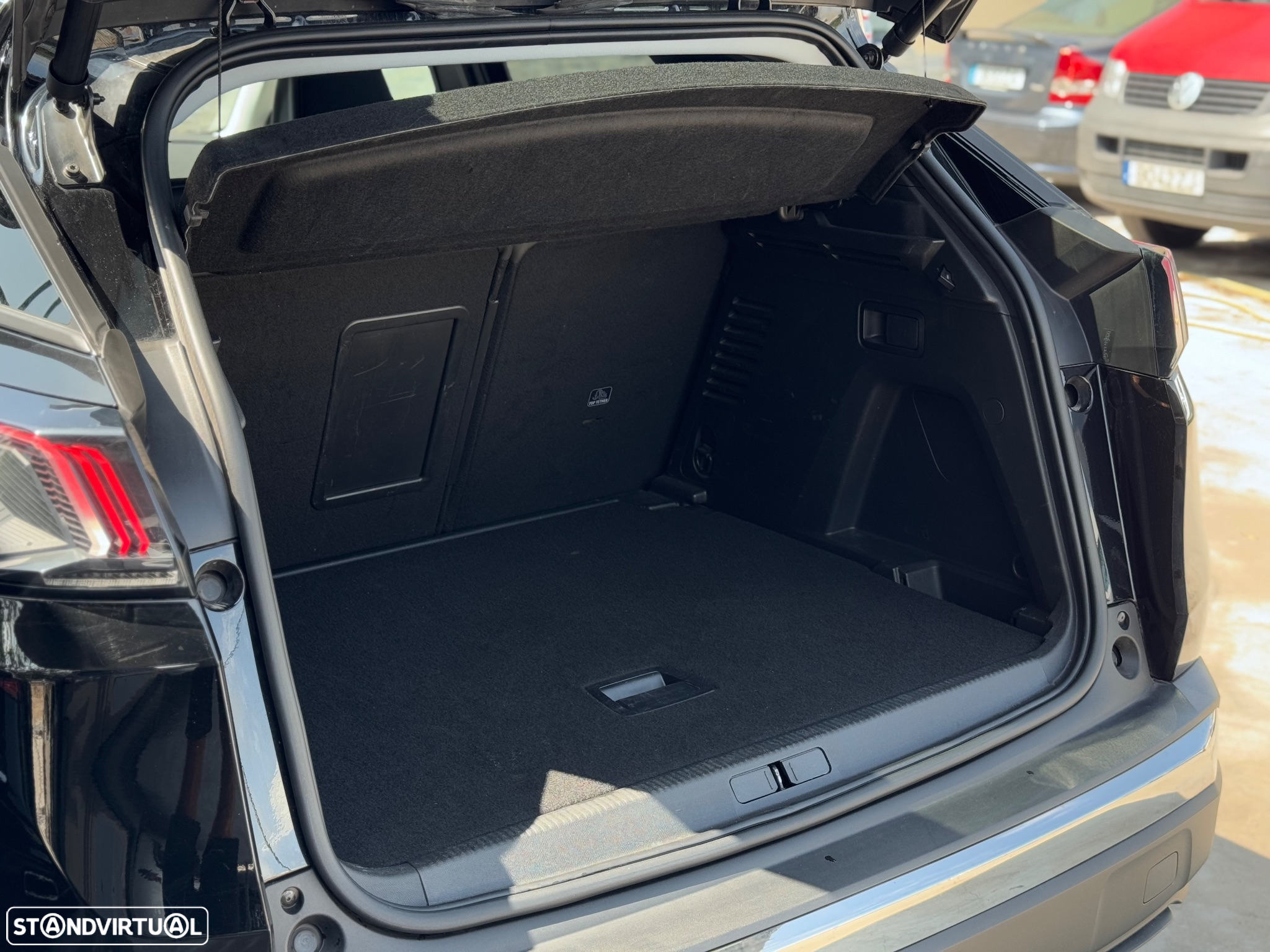 Peugeot 3008 PureTech 130 Stop & Start GPF EAT8 Allure Pack - 23