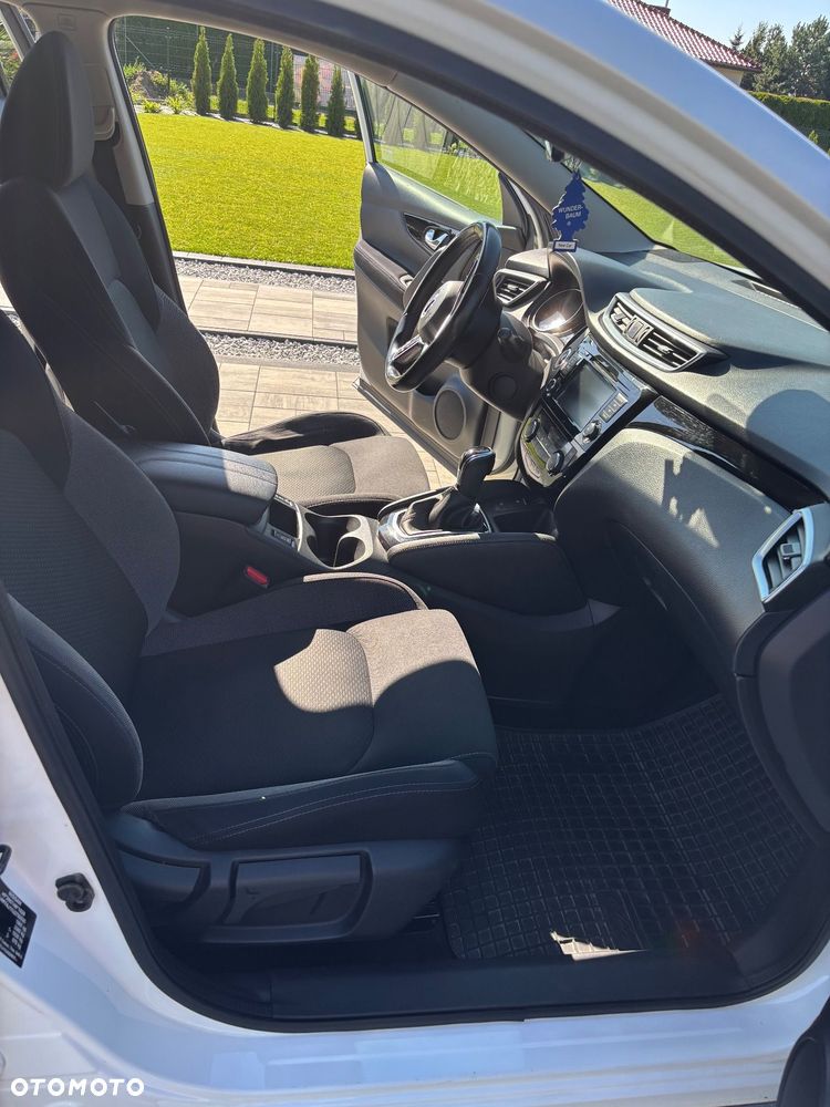 Nissan Qashqai 1.3 DIG-T N-Connecta DCT - 8