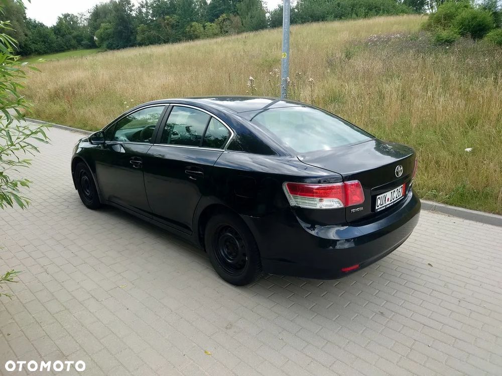 Toyota Avensis 1.8 Sol - 4