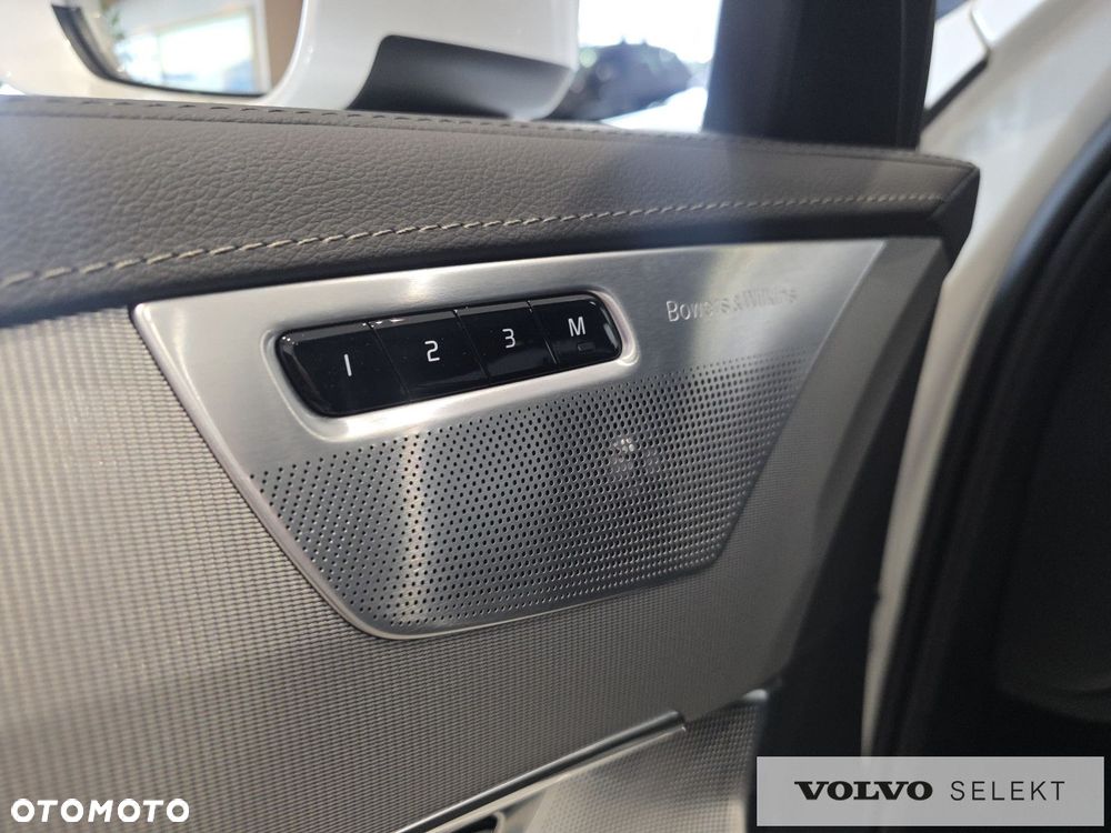 Volvo XC 90 - 31