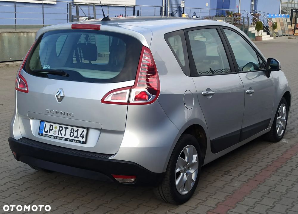 Renault Scenic 1.6 16V 110 TomTom Edition - 4