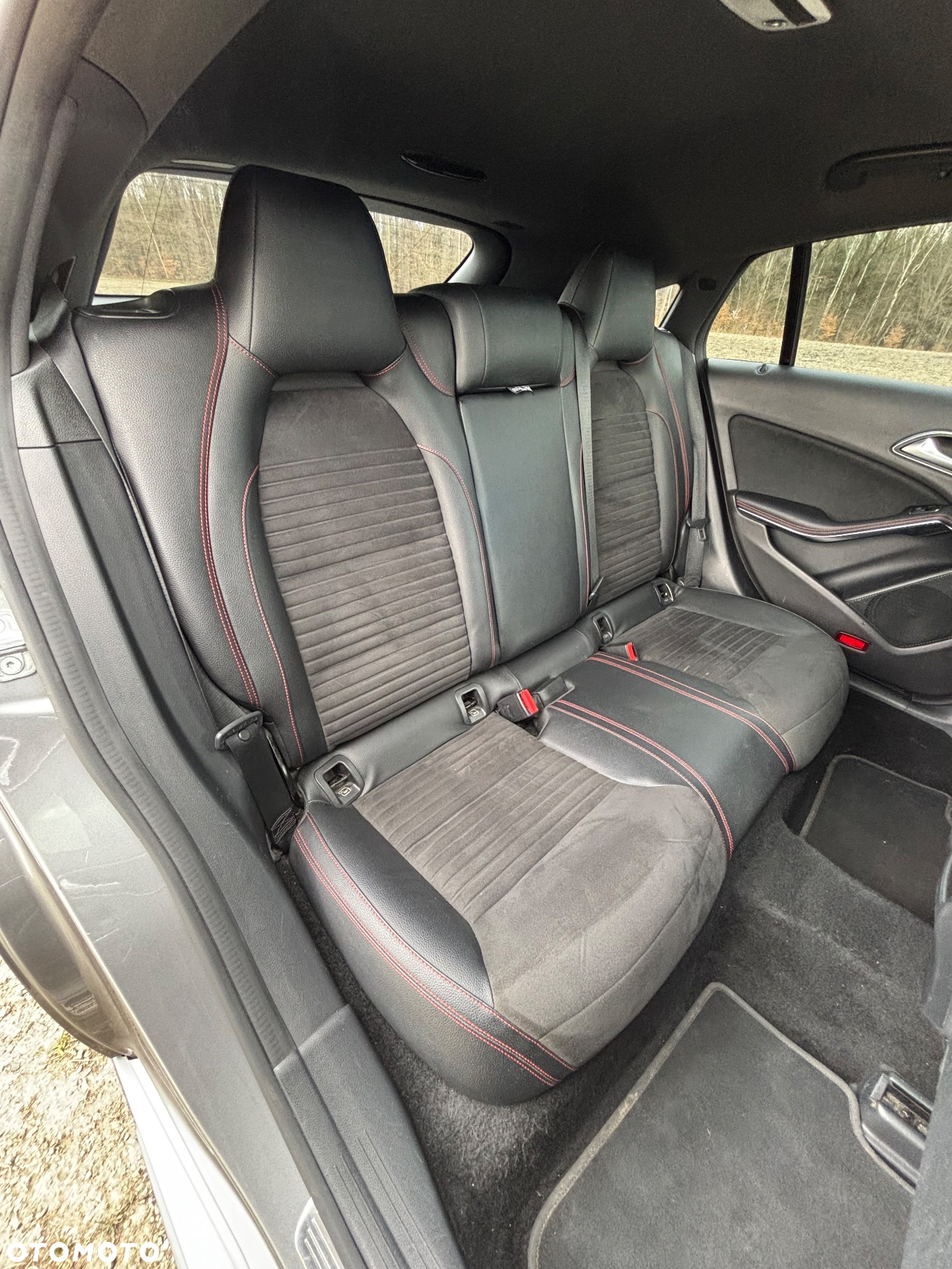 Mercedes-Benz CLA 180 7G-DCT - 11