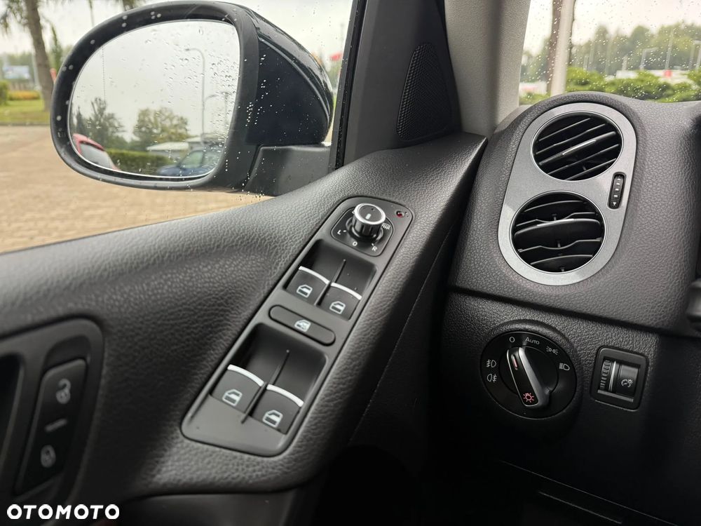 Volkswagen Tiguan 2.0 TDI 4Mot Sport&Style - 32