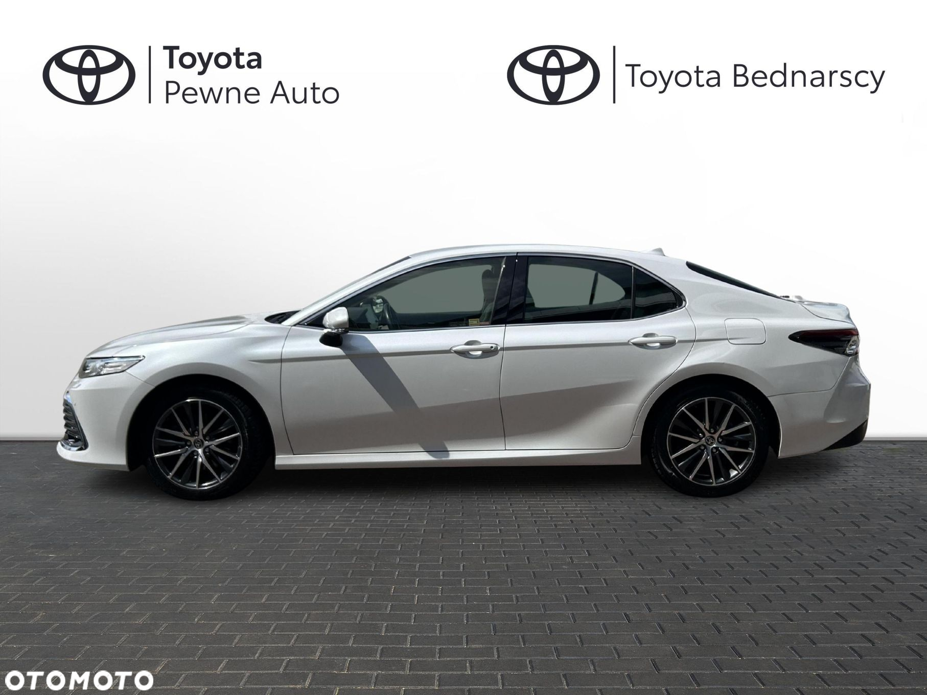 Toyota Camry - 8