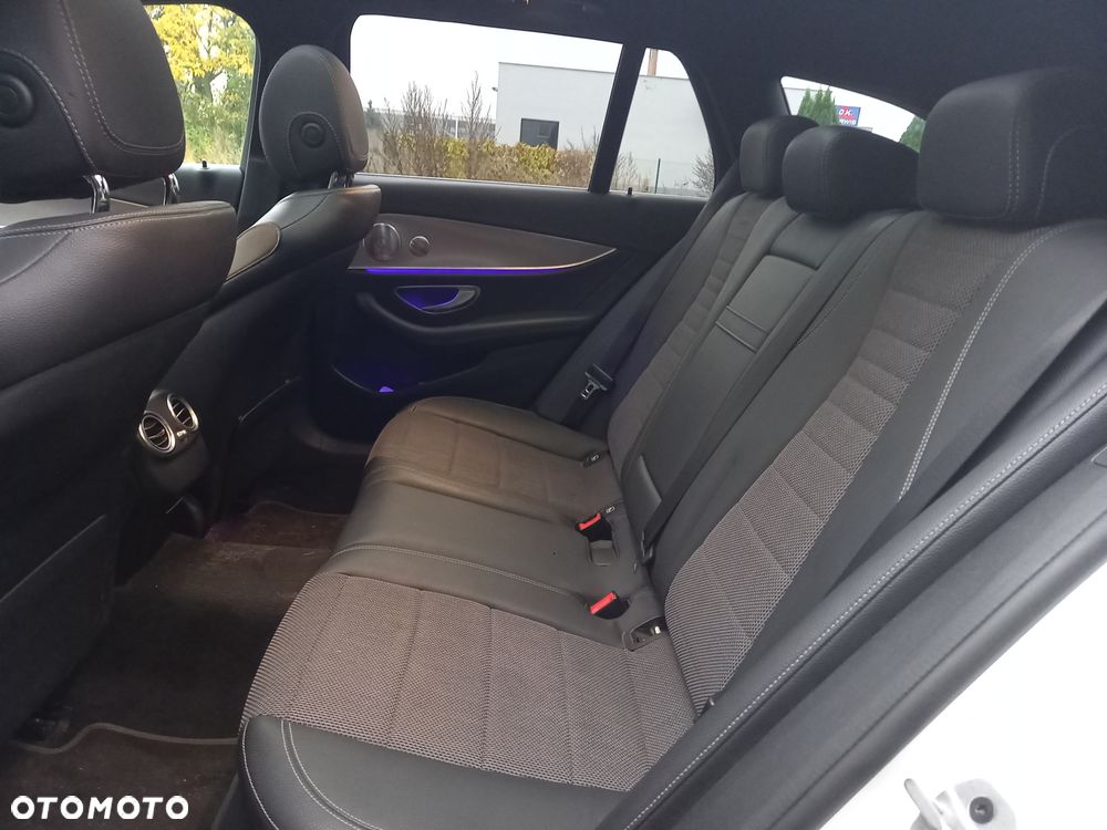 Mercedes-Benz Klasa E 300 d 9G-TRONIC AMG Line - 24
