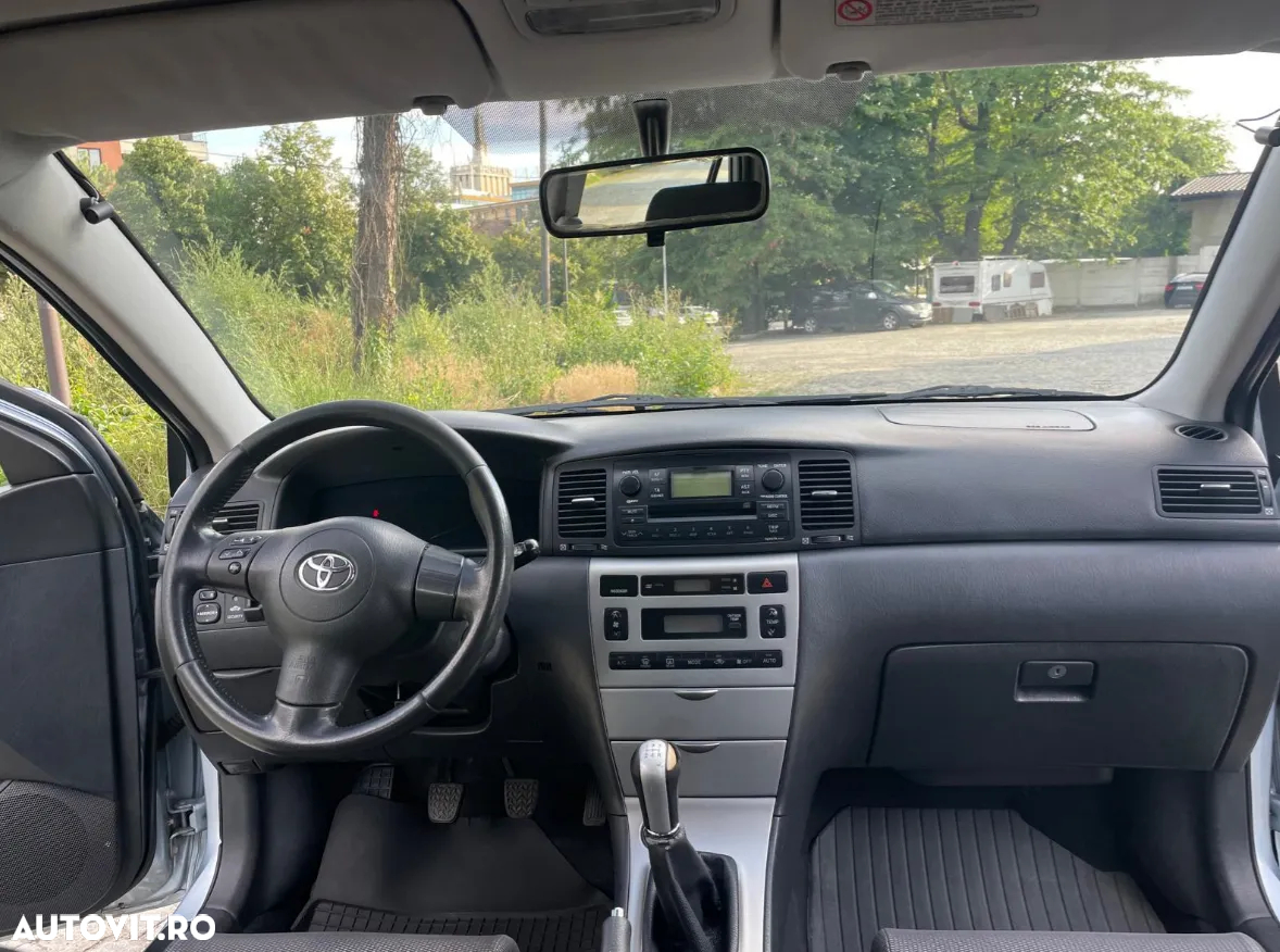 Toyota Corolla 1.4 D H/B Xellence - 8