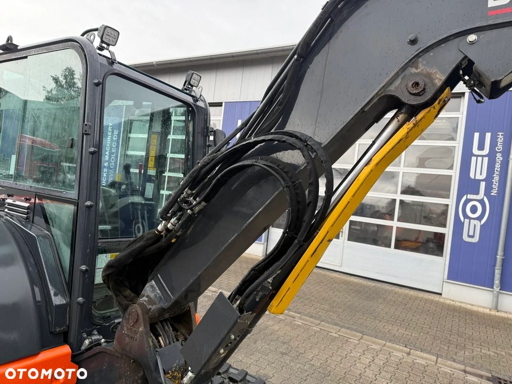 Komatsu PC58MR-5E0 - 21