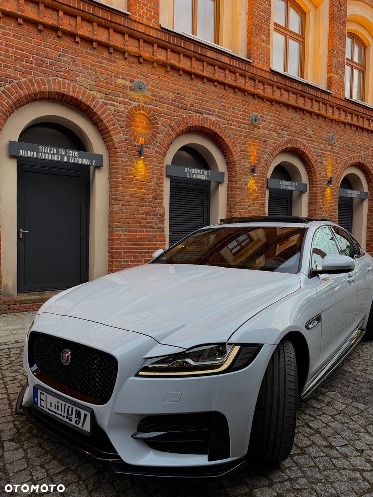 Jaguar XF 2.0 P250 R-Dynamic S - 3