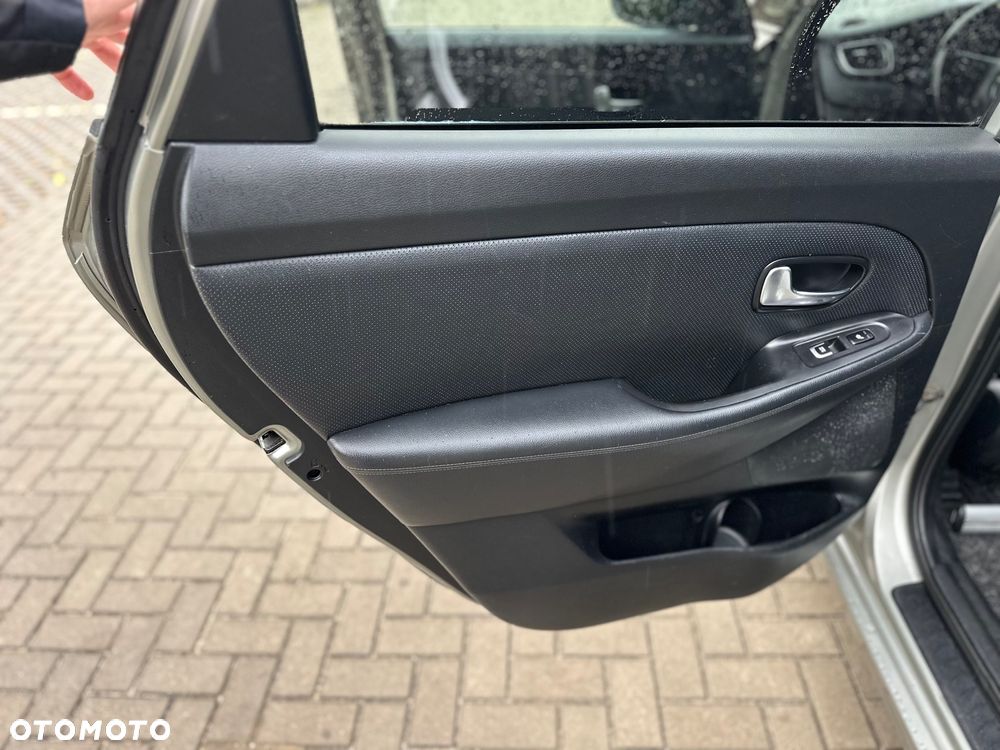 Kia Carens 1.6 GDI Business Line 7os EU6 - 21