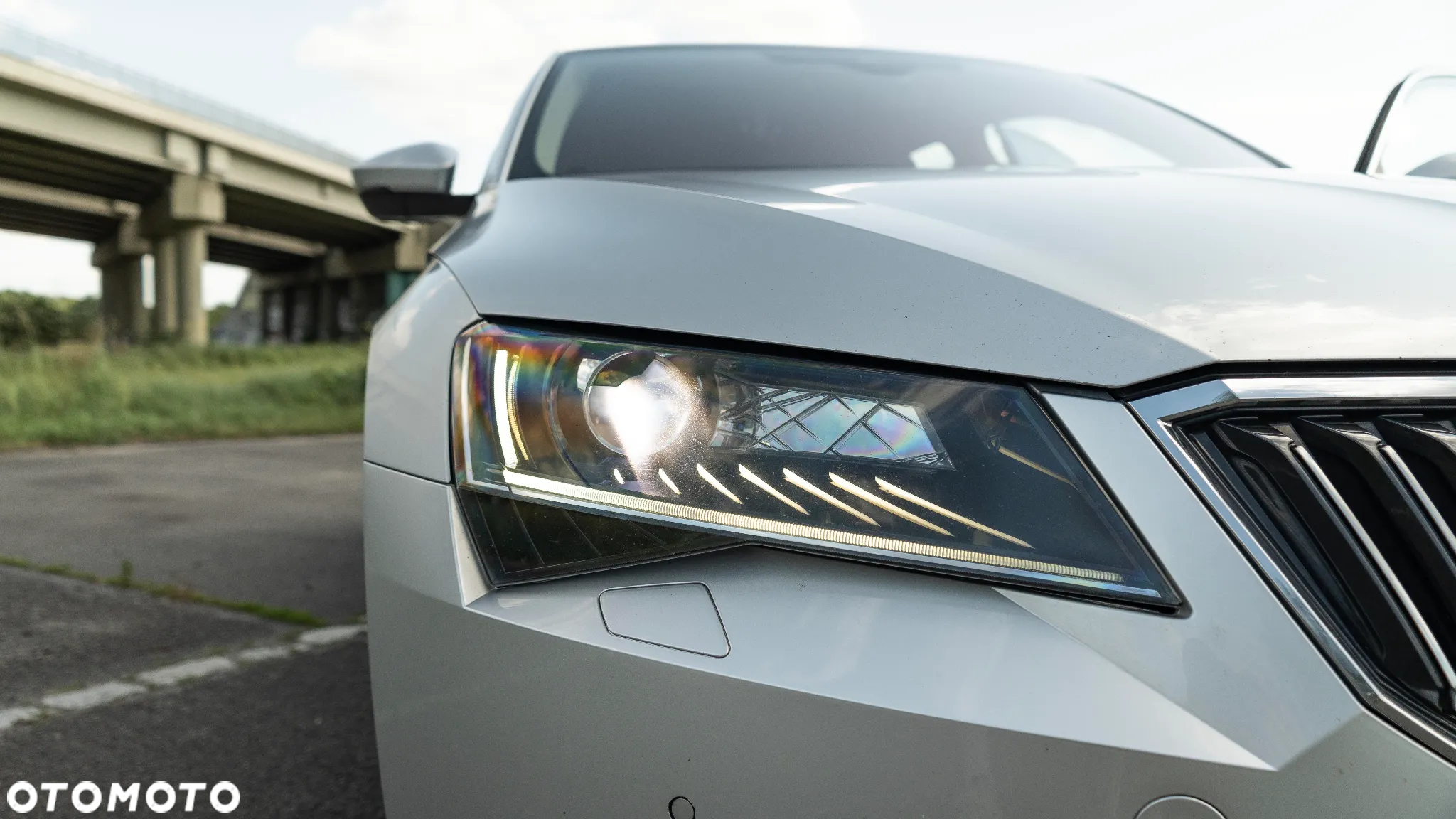 Skoda Superb 2.0 TDI 4x4 L&K DSG - 13