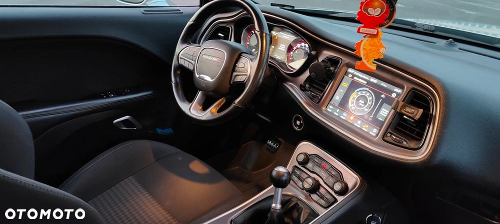 Dodge Challenger - 22