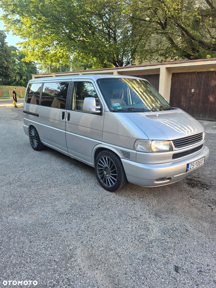 Volkswagen Multivan - 2