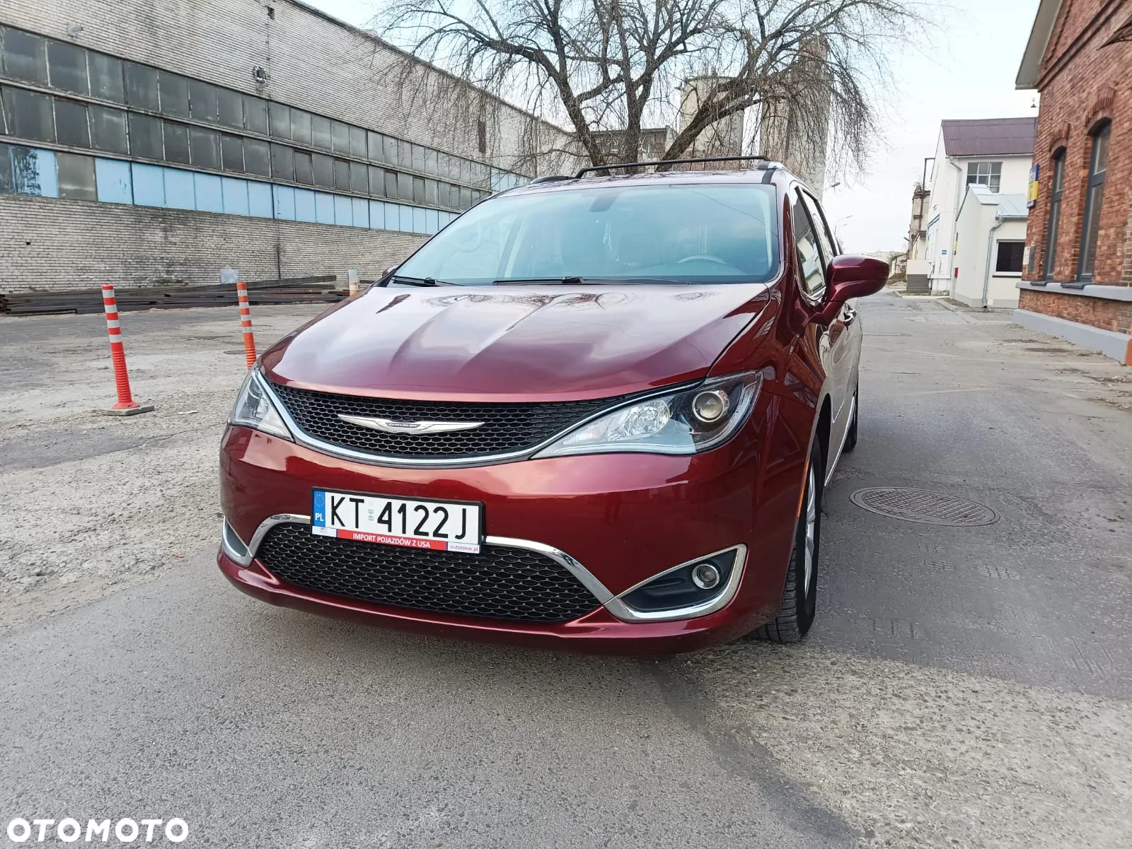 Chrysler Pacifica - 4