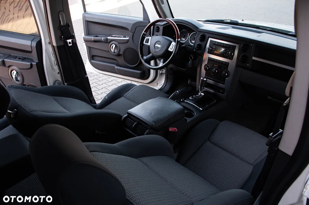 Jeep Commander 3.7 V6 - 33
