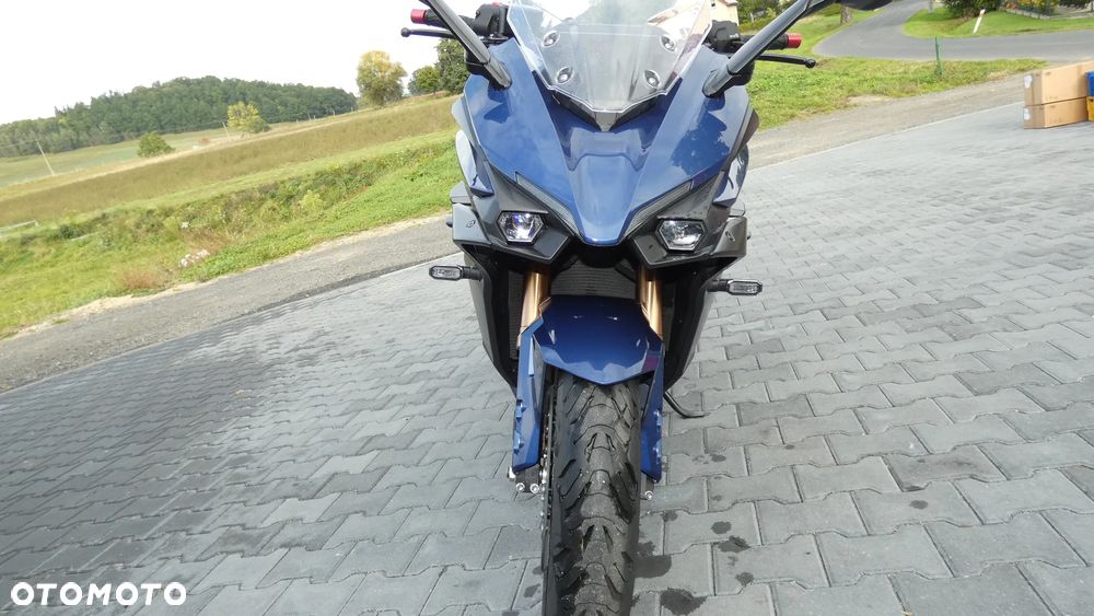 Suzuki GSX - 4