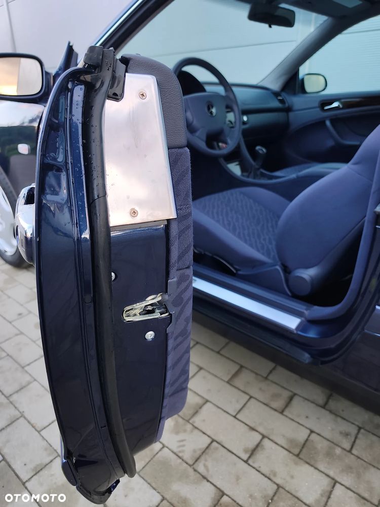 Mercedes-Benz CLK - 28