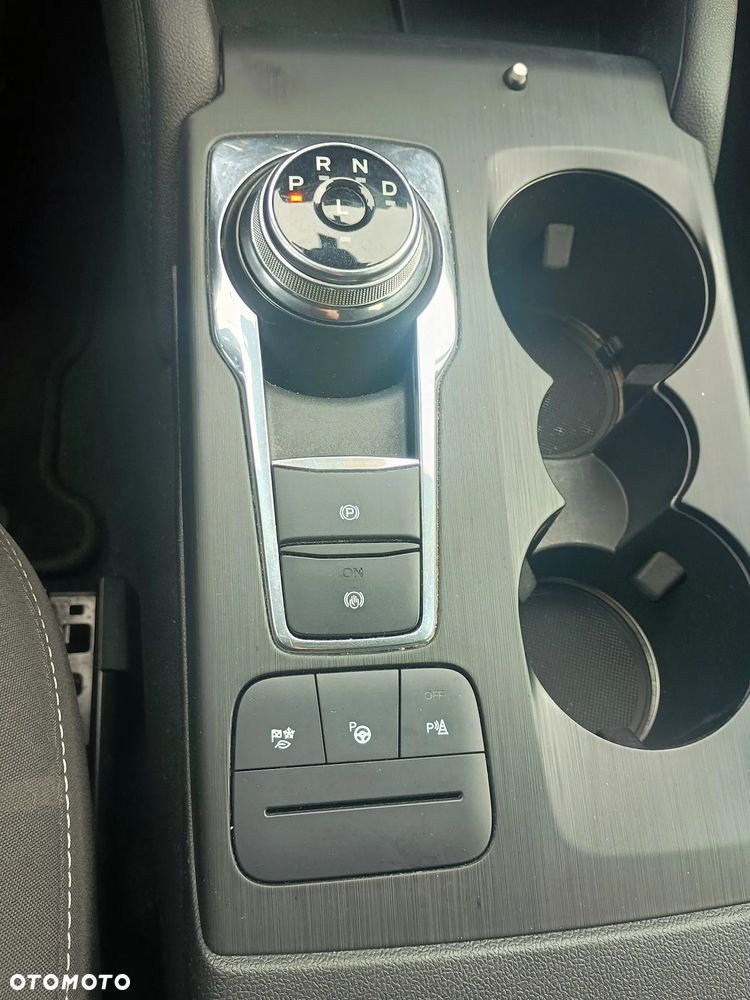 Ford Kuga 2.5 FHEV AWD Titanium eCVT - 24