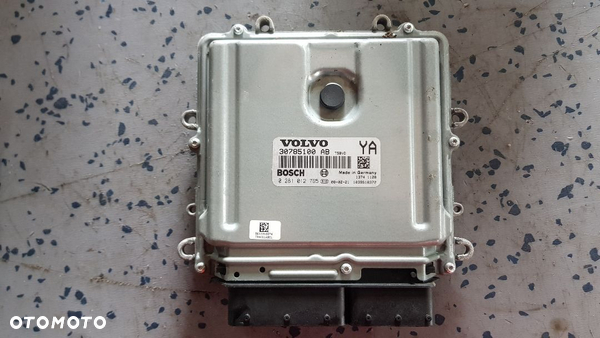 VOLVO V70 III 2.4D STEROWNIK SILNIKA 0281012765
