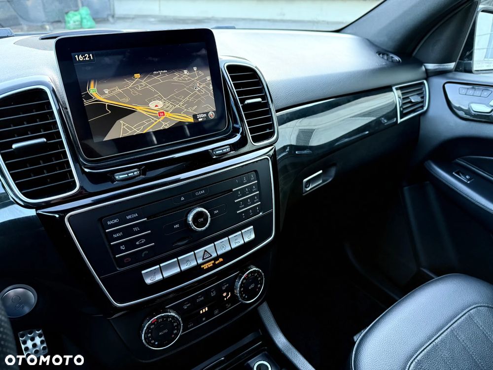 Mercedes-Benz GLE 400 4-Matic 9G-TRONIC - 25