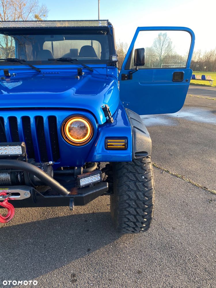 Jeep Wrangler - 13