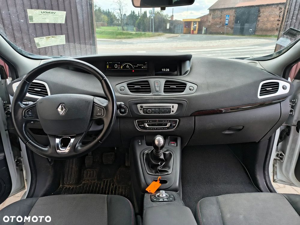 Renault Grand Scenic - 18