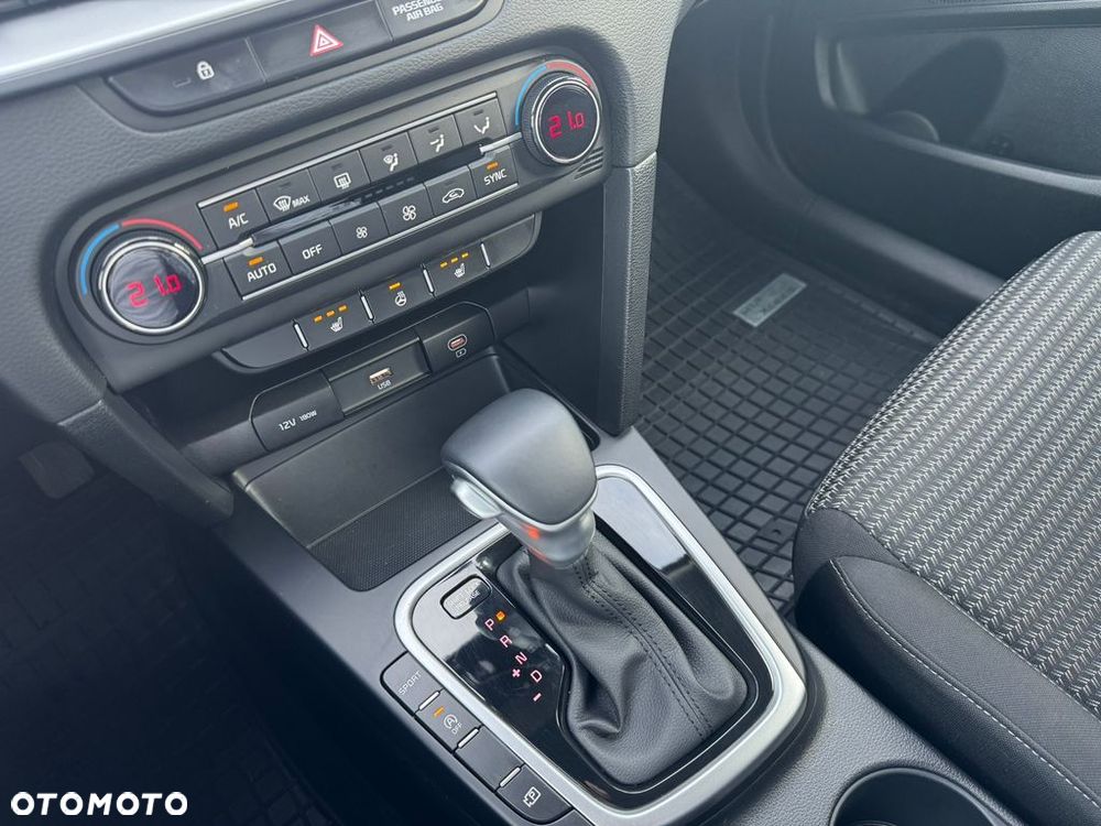 Kia XCeed 1.6 T-GDI M DCT - 12