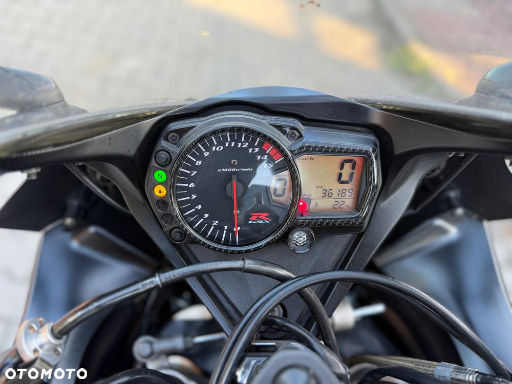 Suzuki GSX-R - 32