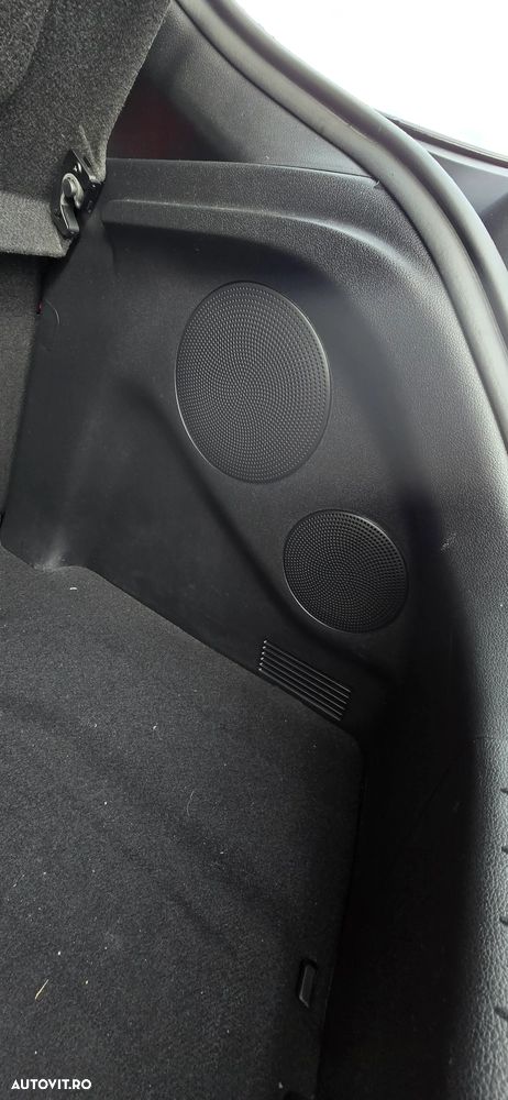 Hyundai Veloster - 21