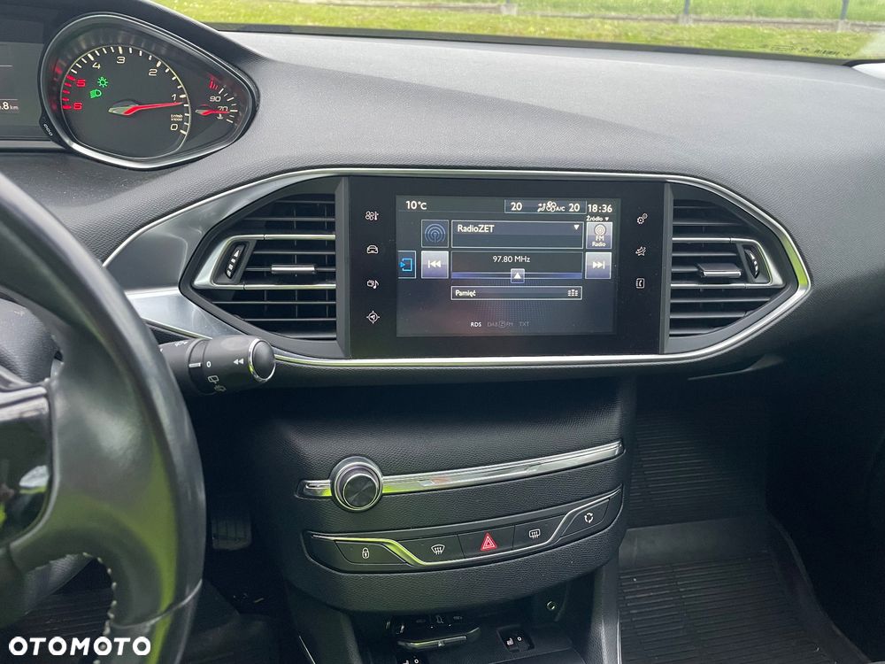 Peugeot 308 2.0 Blue HDi Allure S&S - 15