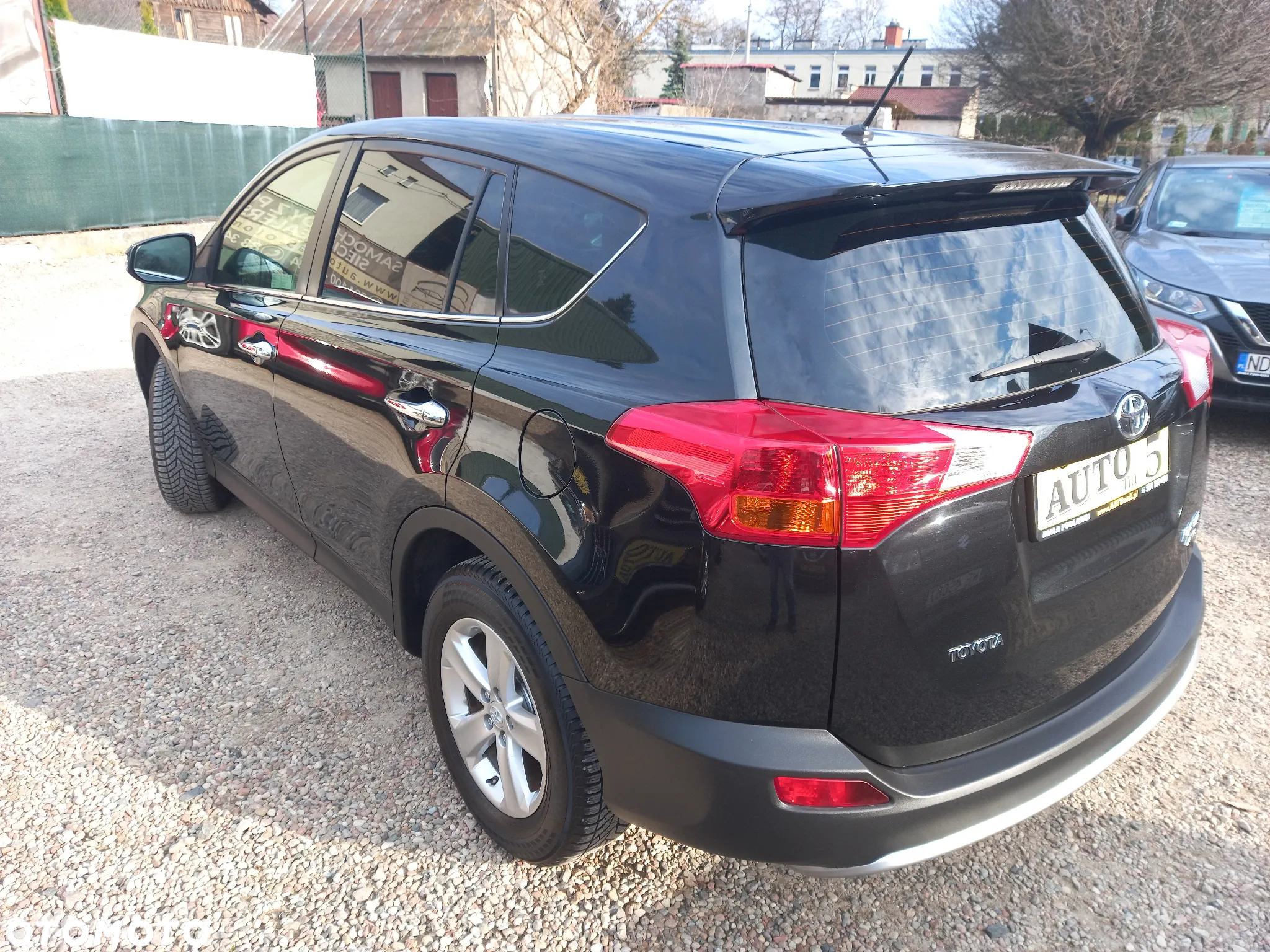 Toyota RAV4 2.0 D-4D Premium 4x2 - 10