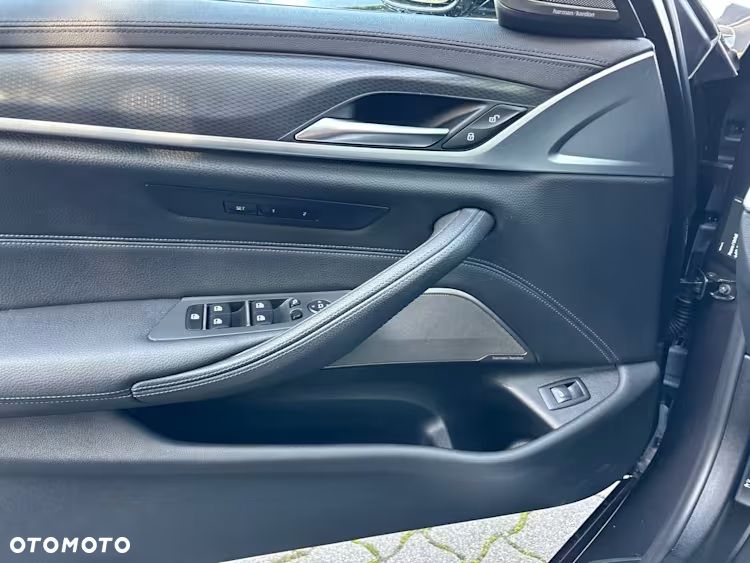 BMW Seria 5 540d xDrive M Sport Edition - 11