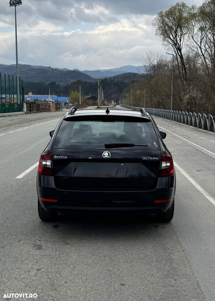 Skoda Octavia 1.6 TDI DSG Ambition - 7