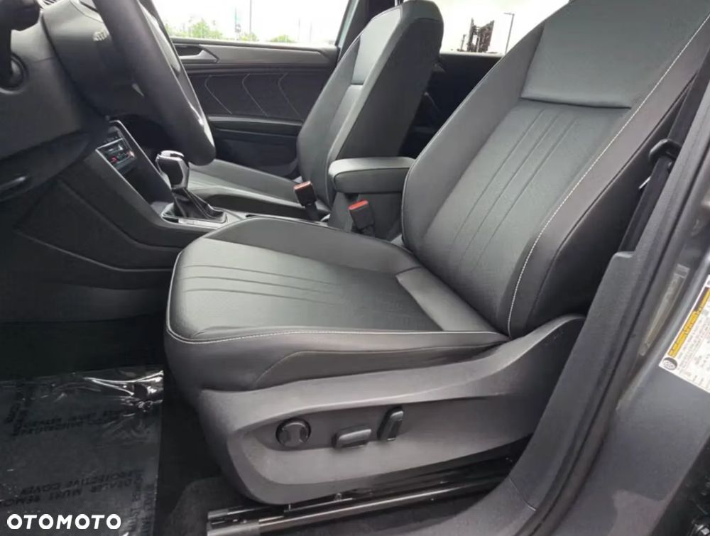 Volkswagen Tiguan - 13
