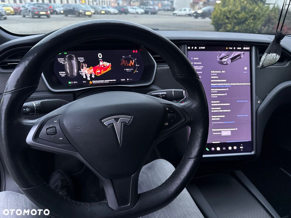 Tesla Model S - 15