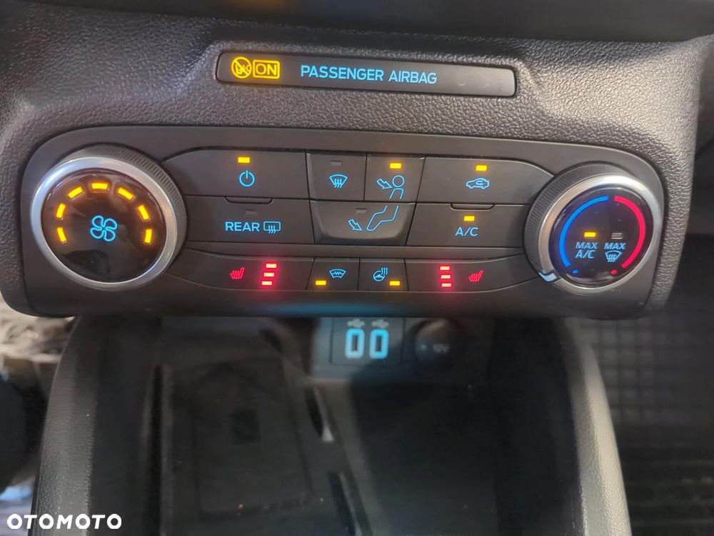 Ford Focus 1.5 EcoBlue SCR Connected - 12