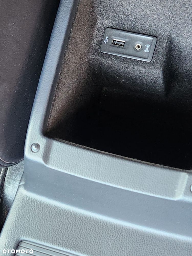 Volkswagen Passat 2.0 TDI SCR DSG 4Motion Business - 15