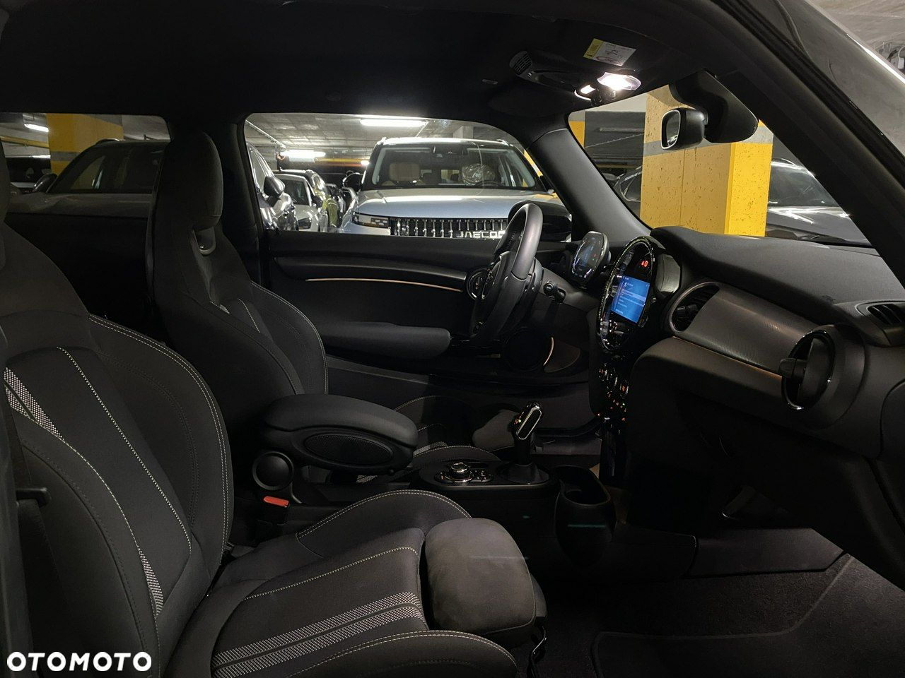 MINI John Cooper Works - 16
