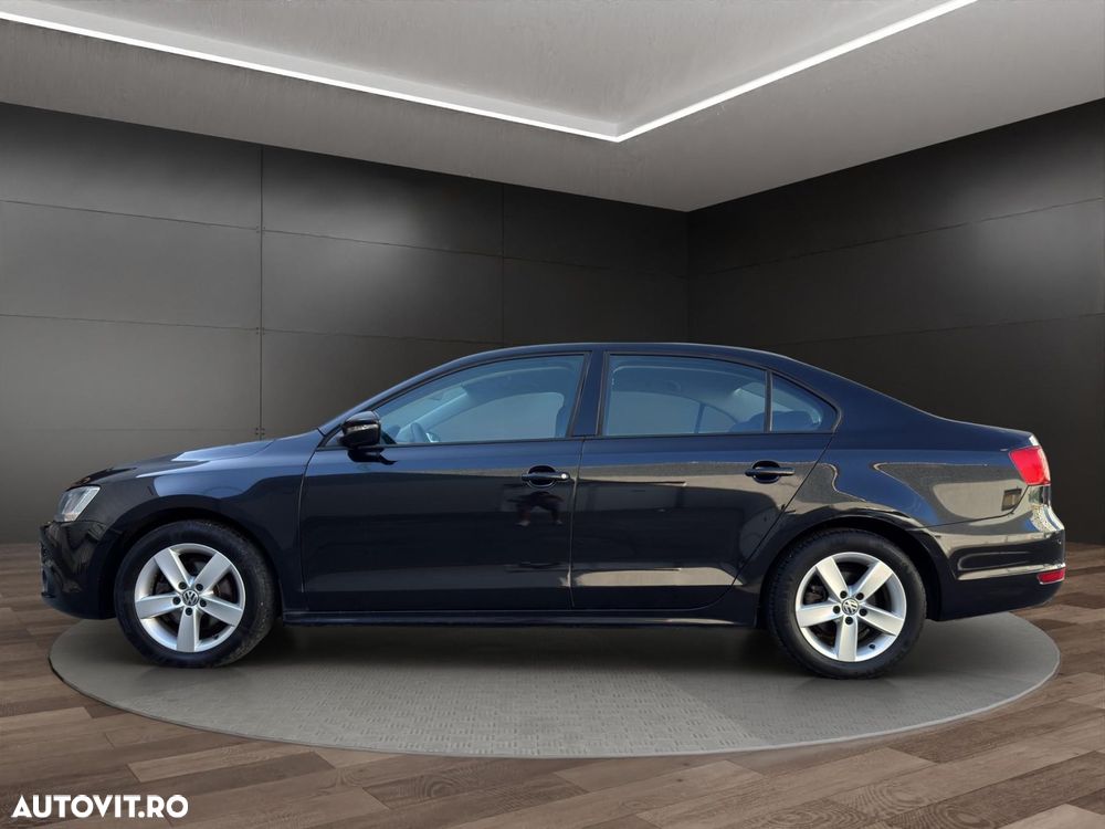 Volkswagen Jetta - 17